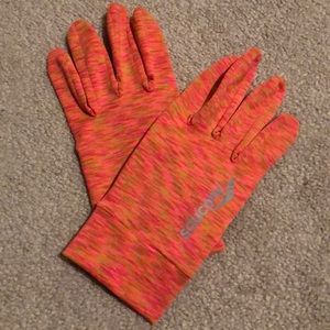 saucony gloves